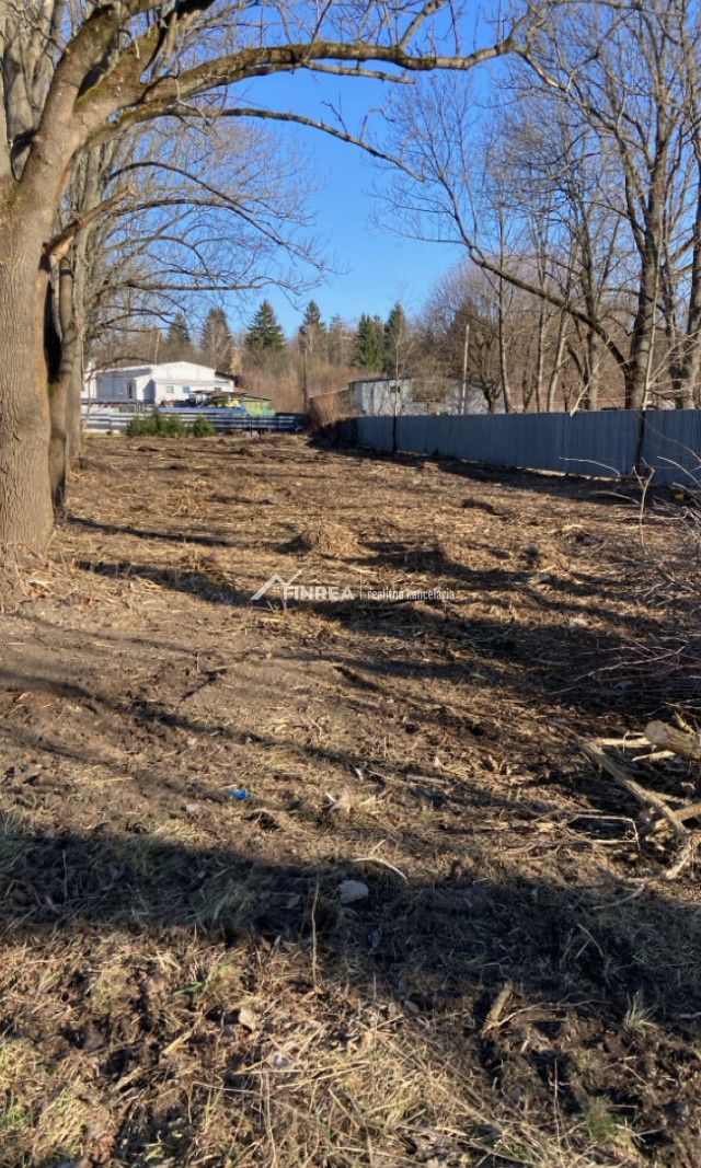 We offer for sale a spacious plot of land measuring 1,779