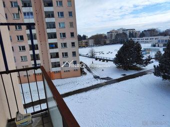 Przedstawiamy przestronny 4-pokojowy apartament w spokojnej
