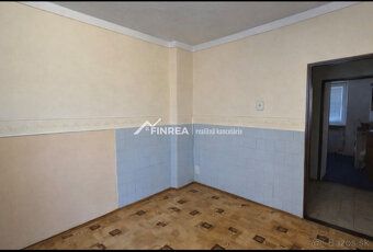 Oferujemy na sprzedaż trzykondygnacyjny dom jednorodzinny w