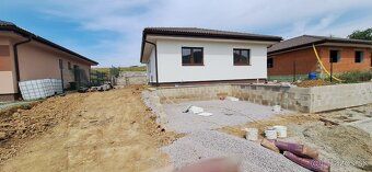 Nabízíme k prodeji rodinný dům v obci Mirkovce v nově