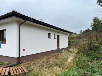 Nabízíme k prodeji rodinný dům v obci Mirkovce v nově