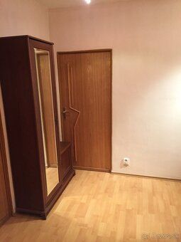 Даю в оренду 4-кімнатну квартиру у Баньовцях над Бебравою