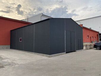 Prodám halu 8x12 Boční stěna 4m Vrchní část 5m Brána s