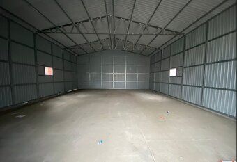 Prodám halu 8x12 Boční stěna 4m Vrchní část 5m Brána s