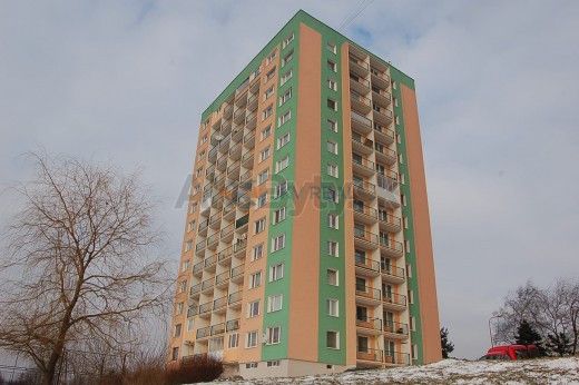 Ponúkam na predaj 3-izbový byt o výmere 65m² nachádzajúci sa