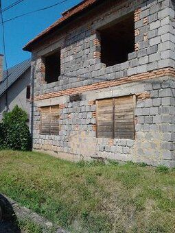 ID:4014 Nabízíme k prodeji rodinný dům v obci Klenovec v