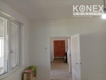 ID:4357 Пропонуємо на продаж просторий односімейний будинок