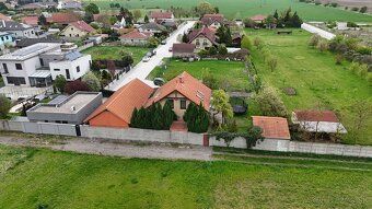 Анджел і Захар пропонують на продаж 5-кімнатний сімейний