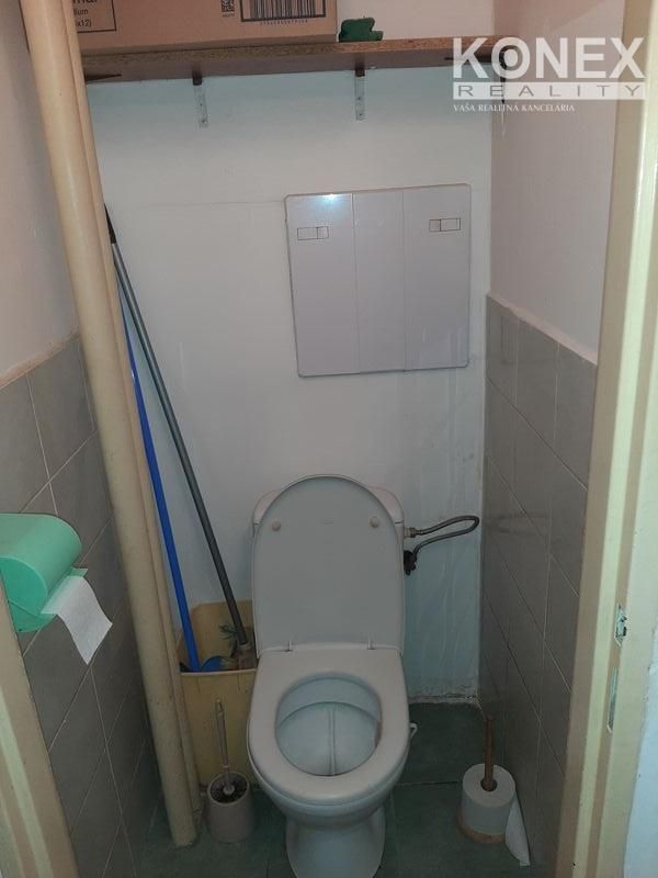 ID:4203 Nabízíme k pronájmu útulnou garsonku v ulici J