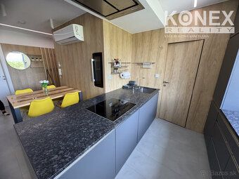 ID:4239 Nabízíme vám jedinečný a DOKONALE VYBAVENÝ