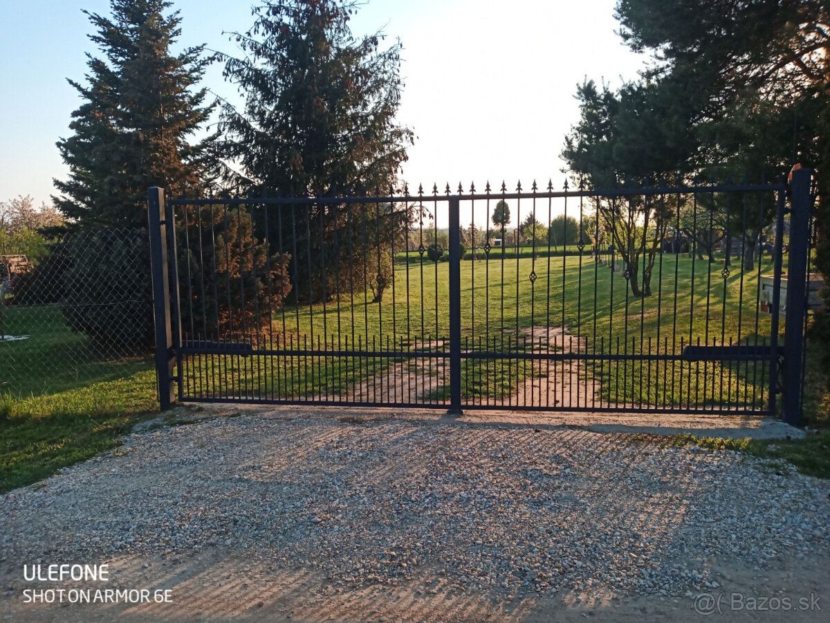 pronajmu rovinatou zahradu ohrazenou v Nitře v dosahu MHD