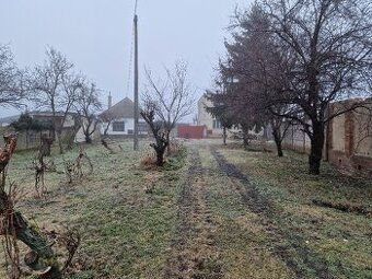 TOP lukrativní pozemek ve městě Sereď Popis pozemku: TOP