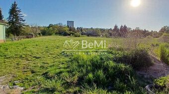Я маю на продаж земельну ділянку площею 20 á в селі