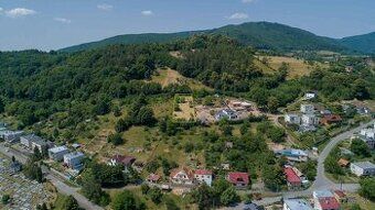 🌲 Hledáte místo, kde se ráno probouzíte s výhledem na