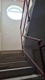 Typ: Sklady a haly Ulice: Poľovská Obec: Košice-Poľov