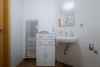 Agencja nieruchomości ekskluzywnie oferuje na sprzedaż