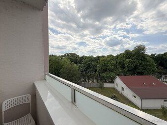 Нерухомість RE/MAX Diamond пропонує в оренду сучасну