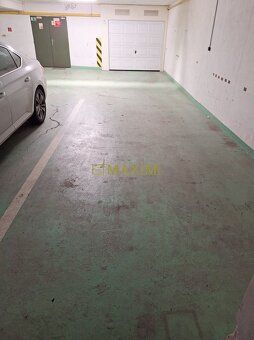 Oferujemy długoterminowy wynajem miejsca parkingowego w