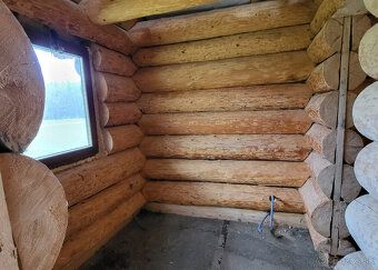Продаємо дерев'яний будинок біля Ліптовського моря