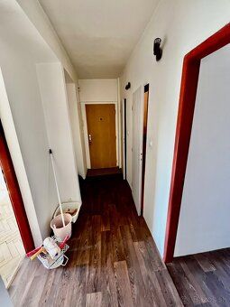 🏡Ponúkame k prodeji prostorný 3-pokojový byt s balkonem o