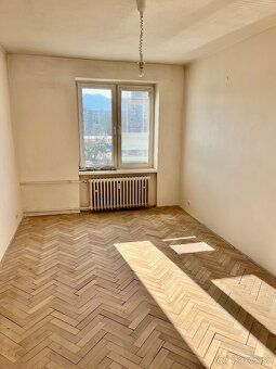 🏡Ponúkame k prodeji prostorný 3-pokojový byt s balkonem o