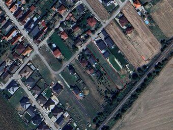 Prodám slunný pozemek o rozloze 1757 m² v obci Chrabrany, v
