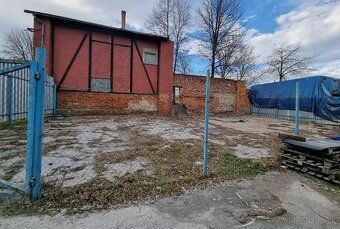 Nabízím pronájem zpevněného volného prostoru o ploše 260 m²