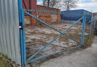 Nabízím pronájem zpevněného volného prostoru o ploše 260 m²