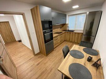 NA PREDAJ Garsónka 25m2 Vrútky centrum
Ponúkame na predaj Ga