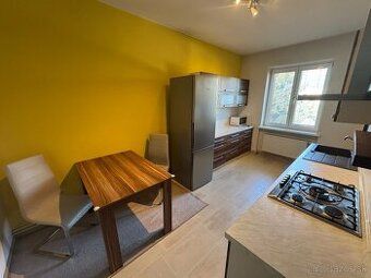 NA PREDAJ Garsónka 25m2 Vrútky centrum
Ponúkame na predaj Ga