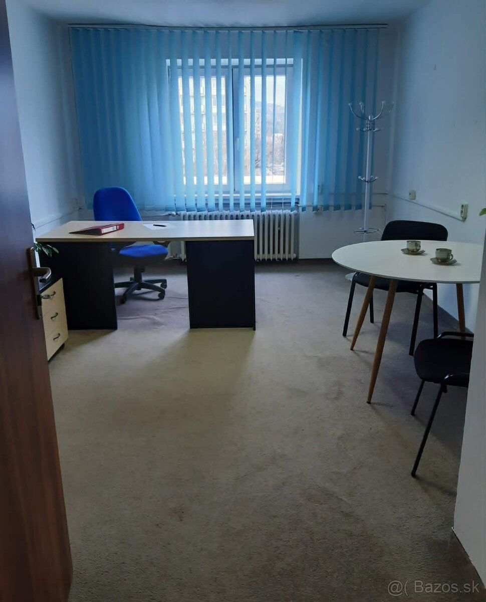 Nabízíme k pronájmu kancelář 5 minut od centra města