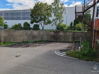 Pronajmu garáž cca 22 m² s elektrickým proudem, montážní