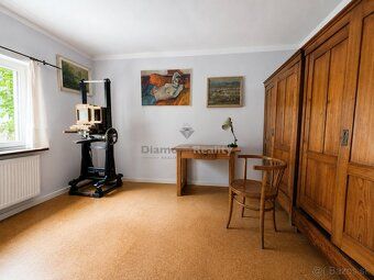 🏡 Poszukujesz rodzinnego domu z dużym terenem w Rożniava