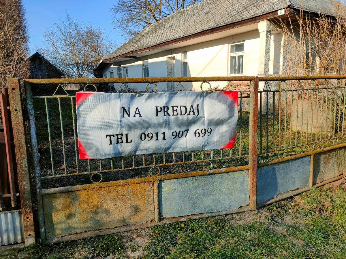 We offer for sale a sunny plot with a total area of 1,011