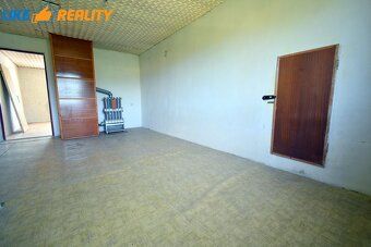 Na prodej nabízíme zděný dvoupatrový rodinný dům situovaný