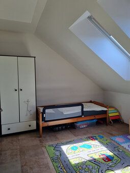We offer for sale a spacious and bright attic 3-room