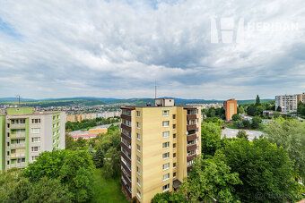 Oferujemy ekskluzywny na sprzedaż 3-pokojowy apartament z