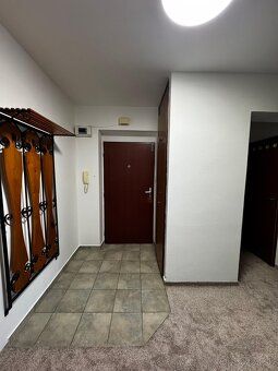 Nabízím pronájem bytu o velikosti 90 m², kde může přespat