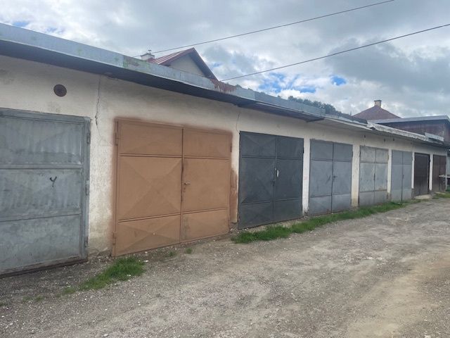 ONLY WITH US! We offer exclusively for sale a brick garage