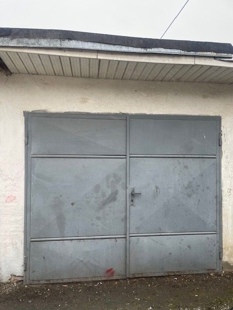 ONLY WITH US! We offer exclusively for sale a brick garage