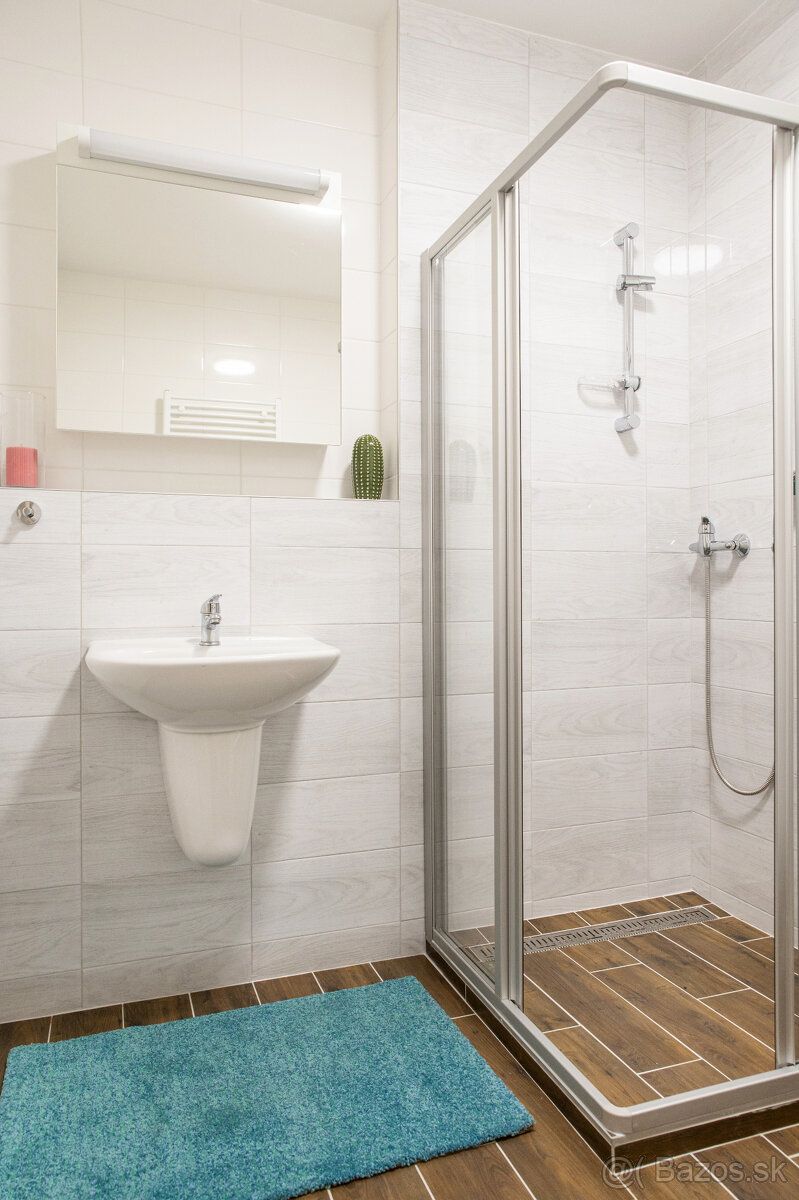 We offer for rent a one-bedroom apartment of 43 m2 in the