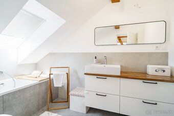 Przestronny 4-pokojowy apartament po remoncie w sercu