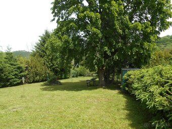 Oferuję na sprzedaż działkę - ogród o powierzchni 1 124 m²