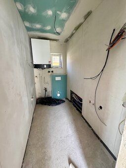 We offer for sale a ground-floor family house that was