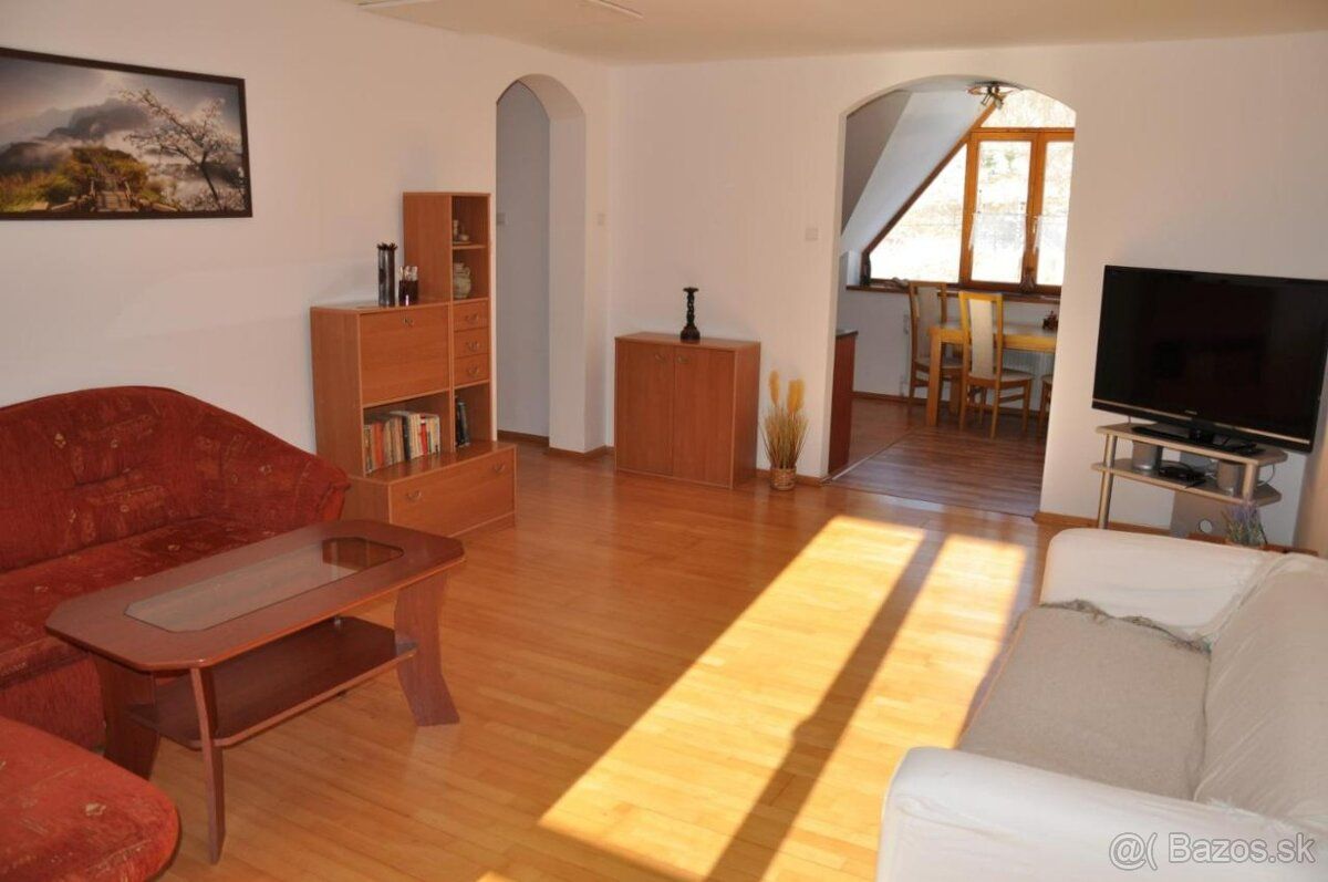 Do wynajęcia umeblowane mieszkanie o powierzchni 100 m² z