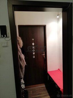Oferujemy do wynajęcia przestronny 4-pokojowy apartament