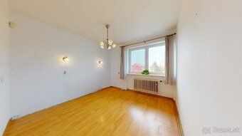 AVE estate nabízí k prodeji prostorný 5,5-pokojový rodinný