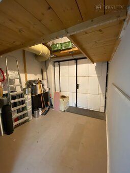 Nabízíme pronájem obchodních prostor celkové výměry 148 m2