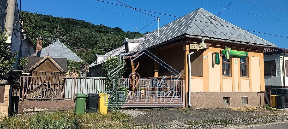 Oferujemy na sprzedaż interesujący obiekt komercyjny w