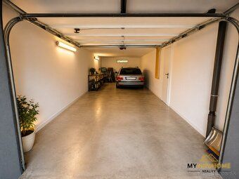 🏡 SPACIOUS 3-ROOM APARTMENT WITH DOUBLE GARAGE - Nováky |